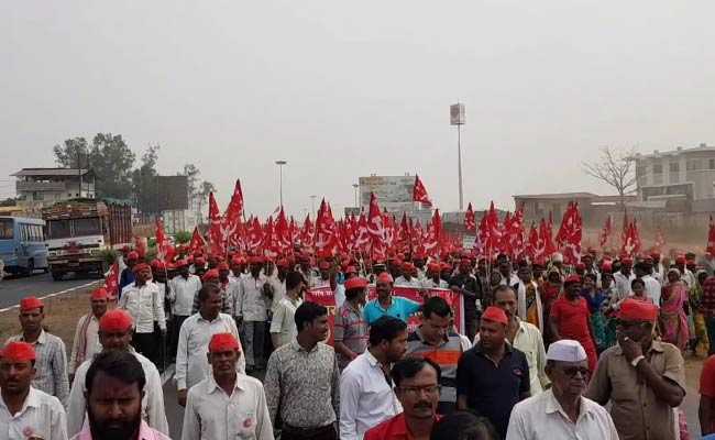 mumbai farmers protest