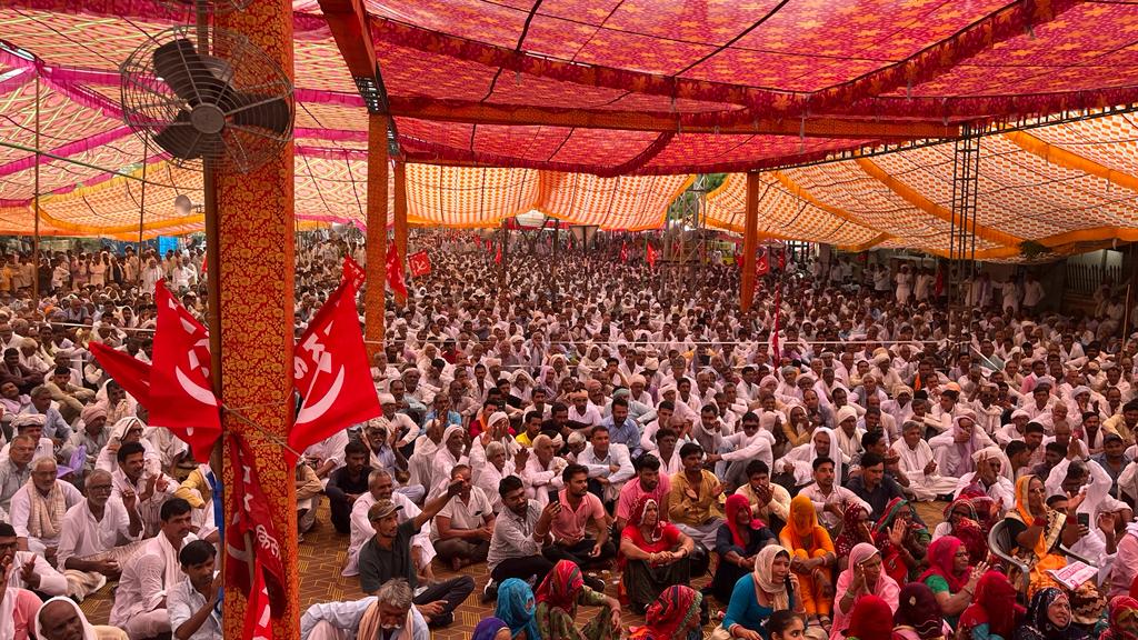 Massive AIKS Rally In Churu, Rajasthan, On Quit India Day Demands Just Crop Insurance Compensation, MSP Guarantee, Freedom From Debt